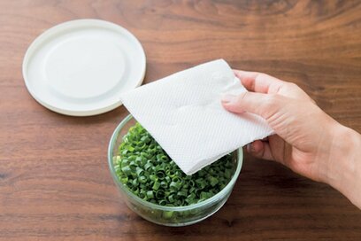 すっきり冷蔵庫を保つコツ。万能ネギはこうして保存！