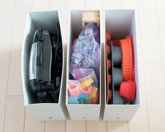 形がバラバラなキッチンツール入れに!