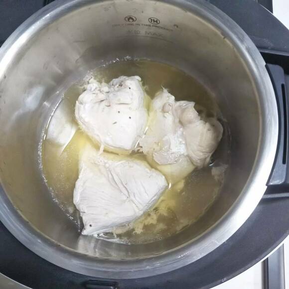 ホットクックにサラダチキン