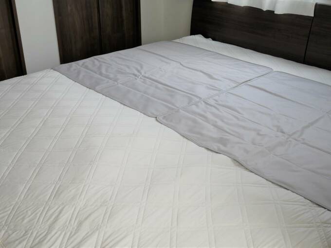 「SPEED COOLER」を敷いたマットレスの様子