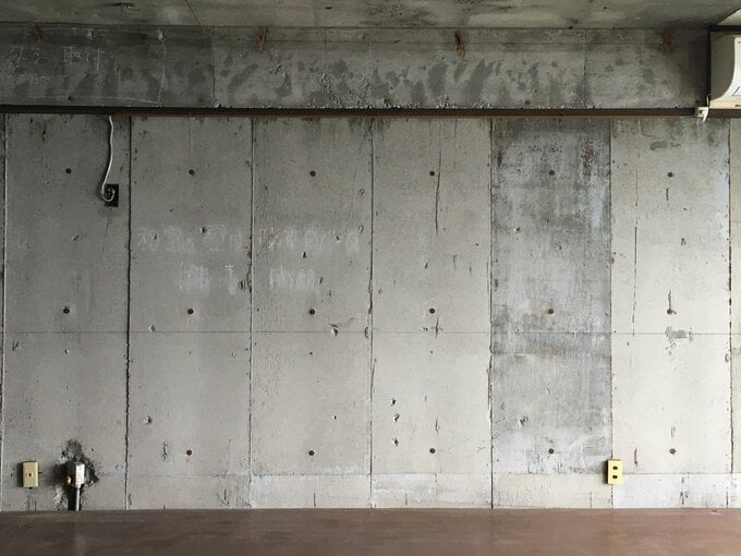 室内が一部解体済みだった部屋