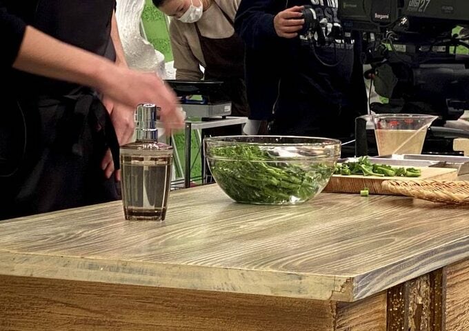 ボウルに菜の花