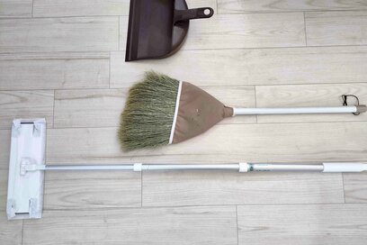 掃除機も三角コーナーもやめた。50代で「手放した家事」3つと、無理しない暮らしのコツ