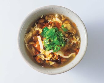 キノコたっぷりサンラータン。ヘルシーなのにおいしく満足