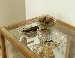 キッチン用ミニボウルをアクセサリー入れに