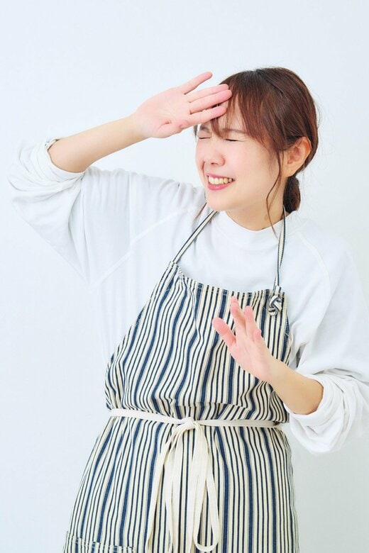 まぶしそうな表情の山本ゆりさん