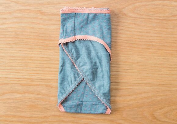 3分の2を内側に折りたたんだところ