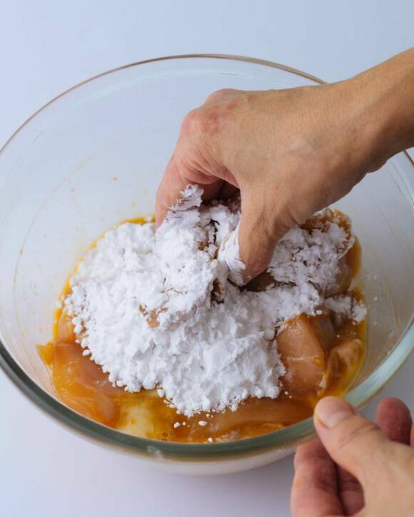 ボウルに片栗粉