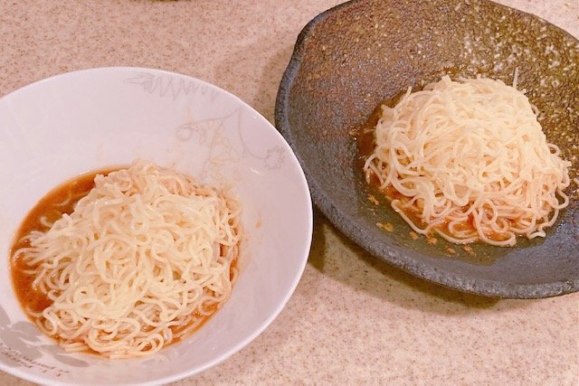 タレは麺のまわりに