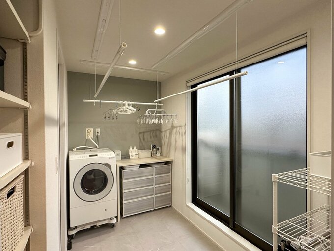 ランドリールームの窓