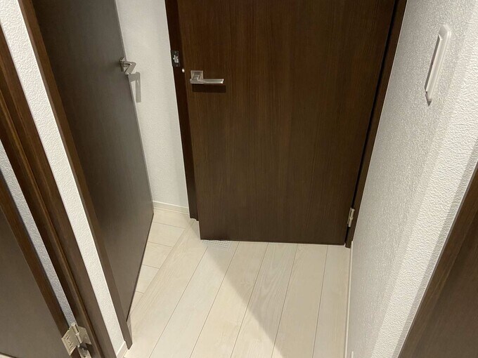 2階のファミリークローゼットの前の廊下