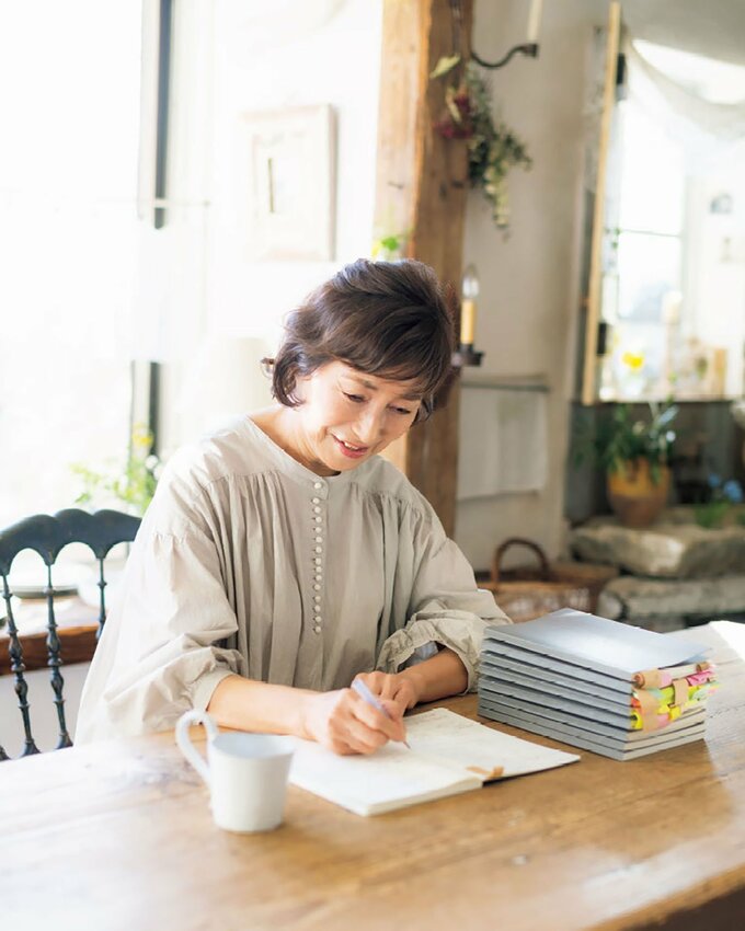 作業している女性