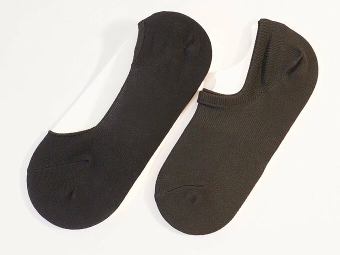 甲が浅い薄手の靴下