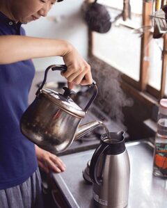 朝にお茶をまとめてつくり魔法ビンで保温する習慣に