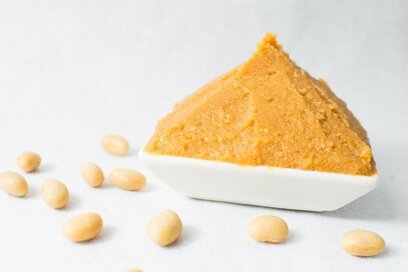 雑菌の温床になることも!?みそ、みりんの正しい保存法