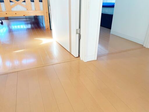 段差のないドア