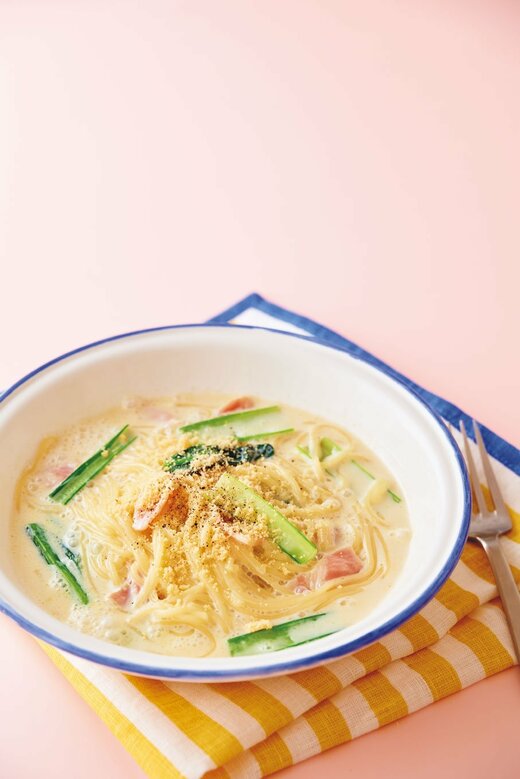 ベーコンとコマツナの豆乳スープパスタ