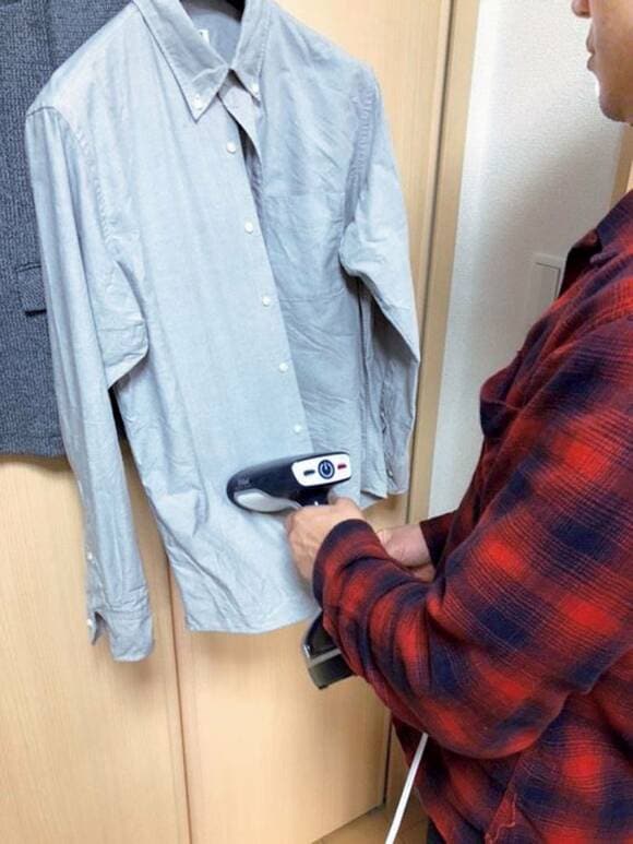 シャツに衣類スチーマー