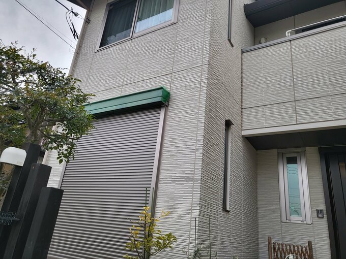 1階の手動シャッター