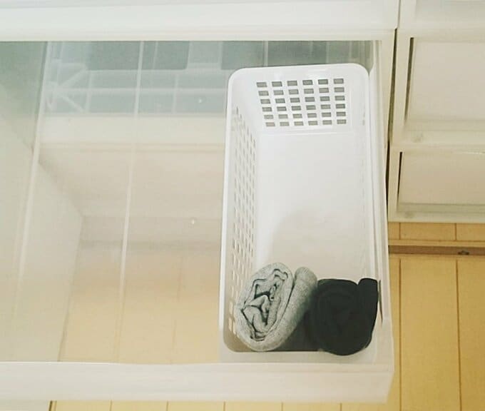 インナーを立てて収納する様子