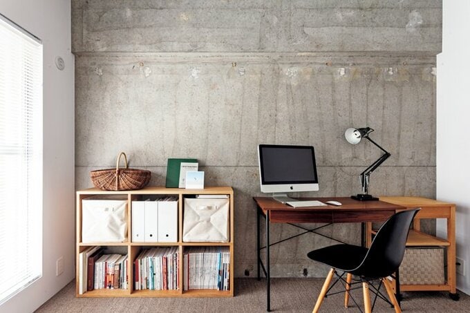 寝室の一角に設けたワークスペース