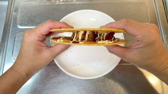 ロピアのえびせんでつくるたこ焼きせんべい