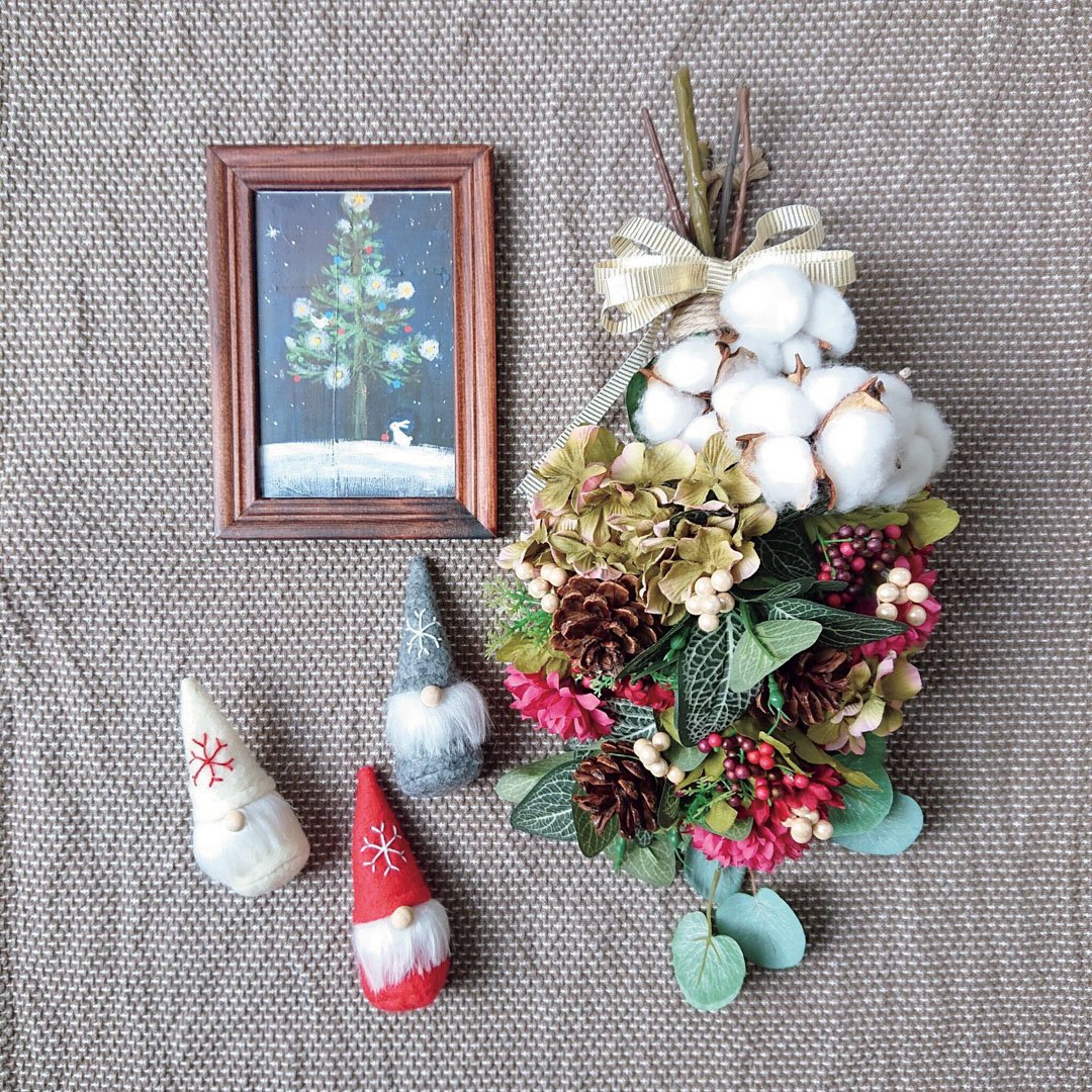 買うより豪華！100円でつくるクリスマスリースやスワッグ | ESSEonline