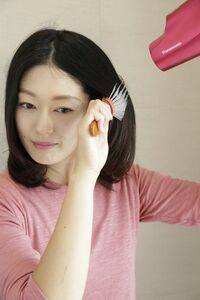 ブラシを通してブロー