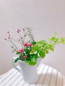 中に別カップを入れて花ビン代わりにも