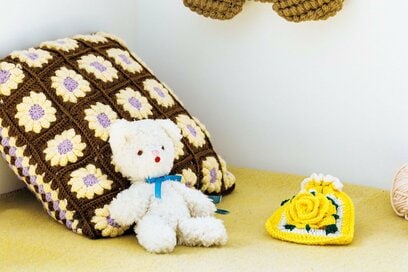 「かぎ針編み」が再ブーム。今年は花柄モチーフがトレンド、ストレス解消にも最適