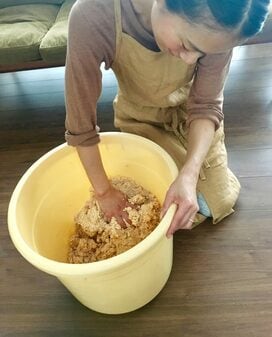 自宅で簡単！シンプルみそづくり。仕込みの時間も楽しいですよ