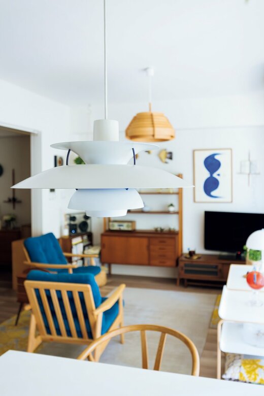 ペンダントライトがあるリビング