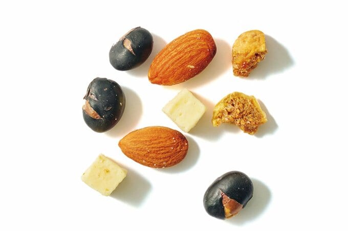 無印良品の素材の栄養おやつたんぱく質黒豆&チーズ