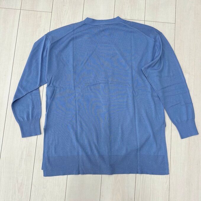 ユニクロのUVカットVネックロングカーディガン