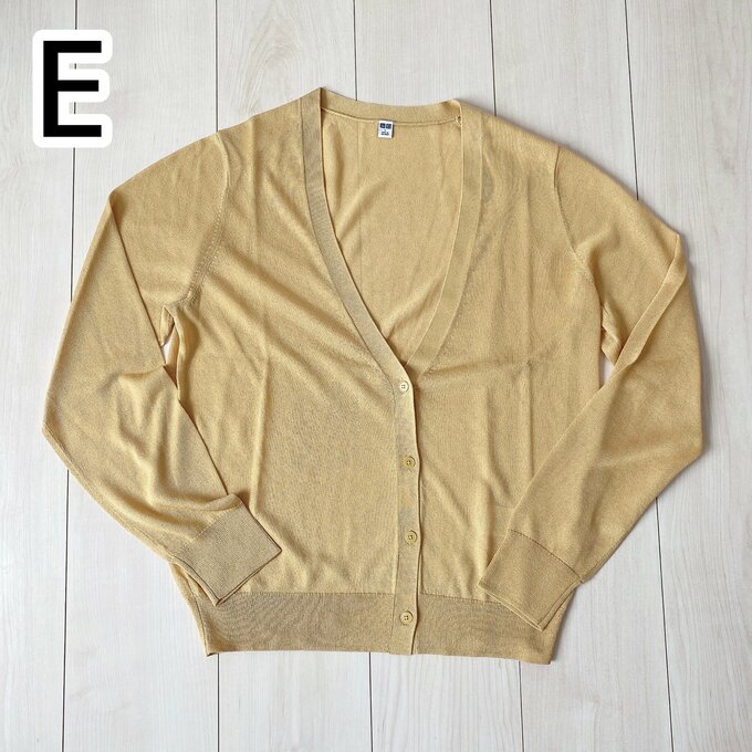 E　ライトVネックカーディガン