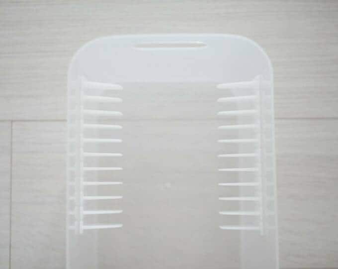 上からスタンドを取り付けたボックス