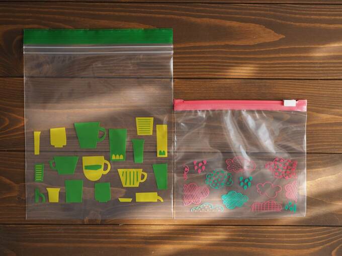 ジップつきバッグ