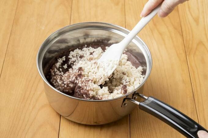 お鍋にアズキとこうじ