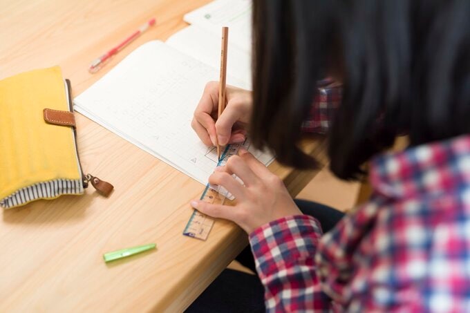 学習する子ども