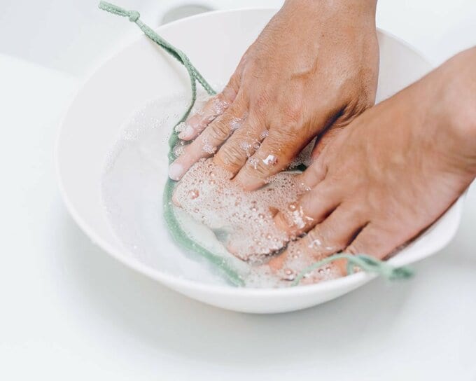 布マスクを押し洗い