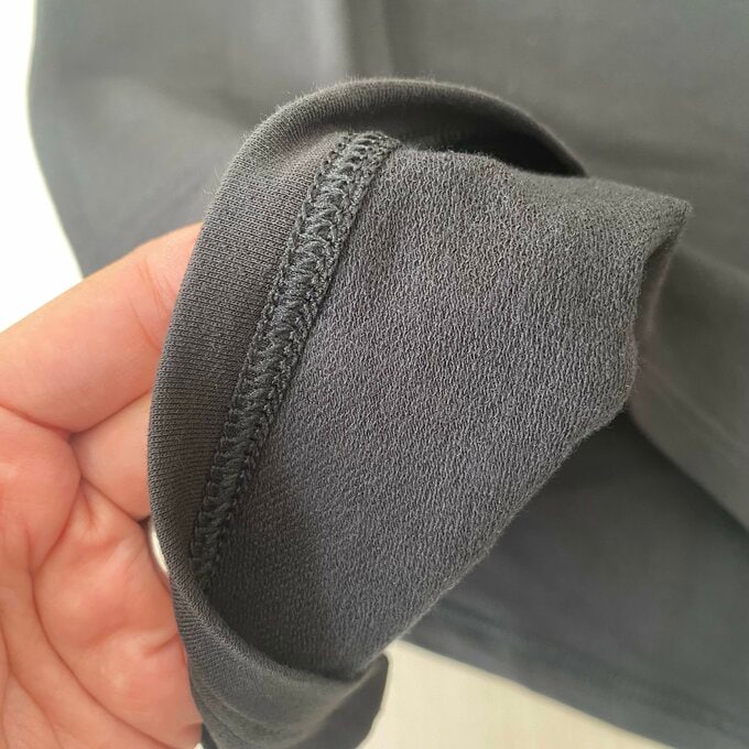 やや厚みのある生地でコットン面