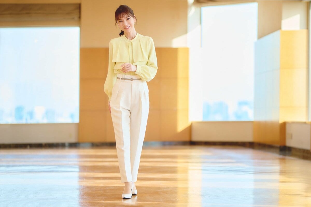 奇跡の56歳・君島十和子さんの美の秘訣。「50代こそカラコンがおすすめ
