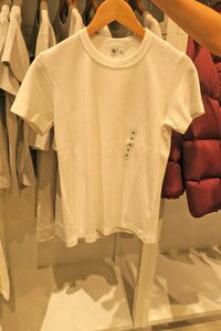 クルーネックTシャツ