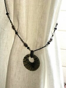 カーテンタッセル