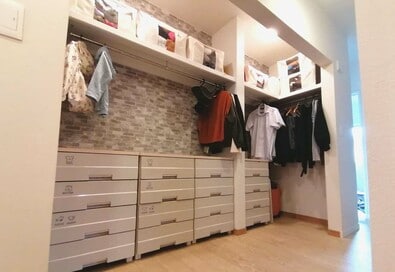 廊下がウォークスルークローゼットの間取り。朝のあわただしさが2割減に