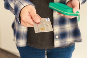 デビットカードの特徴を活用したちょっとした節約術