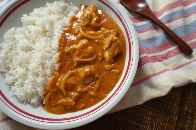 レンジで簡単「バターチキンカレー」のレシピを紹介します!