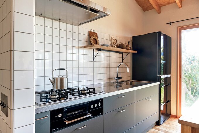 「壁づけ＋アイランド型」キッチン