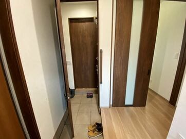 不便すぎる…注文住宅「ドア選び」で後悔。住んで気づいた“まさかの落とし穴”3つ