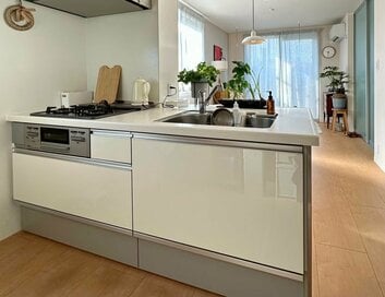 60代ひとり暮らし、お気に入りのキッチン。使いこなせないものは持たず、すっきり：2025年2月トップ10